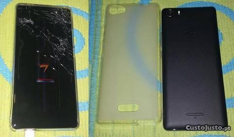 2 telemóveis Android (reparação ou peças)