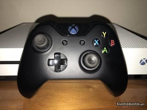 Comando Xbox One + Play and Charge Kit