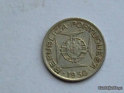 689- moçambique 2.50 de 1950 em prata 8.00