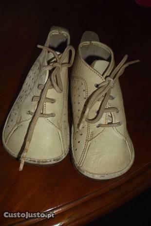 Sapatos de bebé - modelo vintage