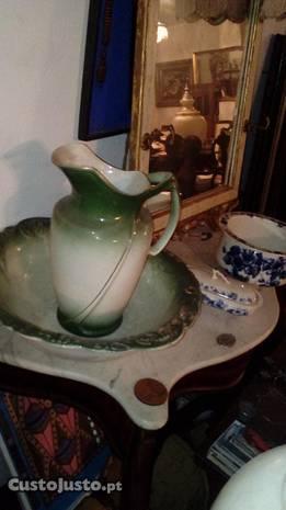 Jarro verde com bacia porcelana Antigo
