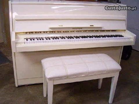 Piano vertical Hyundai U820 serie hhc-00901