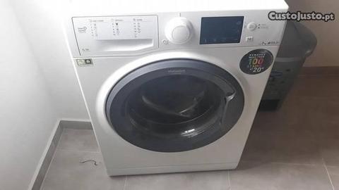 Máquina de lavar roupa Hotpoint NOVA