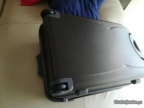 Mala viagem
