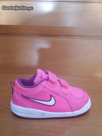 Sapatilhas Nike novas tamanho 25