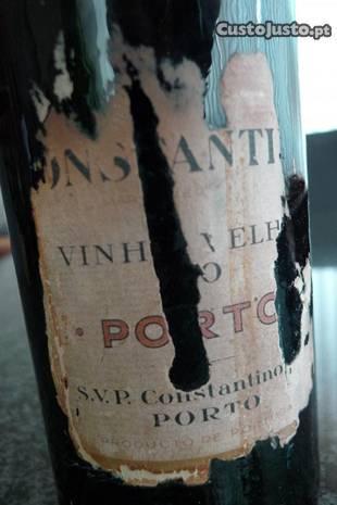 Vinho do Porto antigo com mais de 200 anos