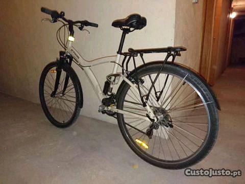 Bicicleta Btwin original 700 com suporte