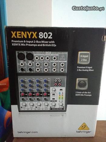 Mesa de mistura behringer xenyx 802
