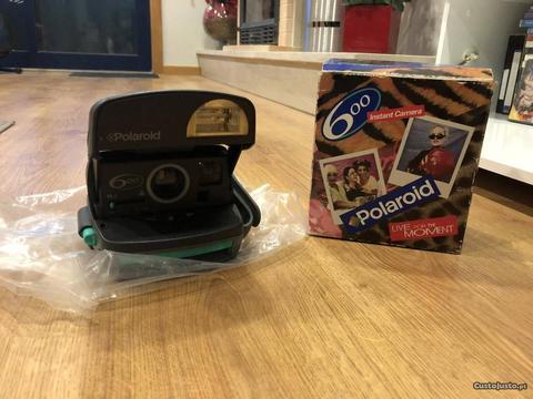 Polaroid - máquina fotográfica instantânea
