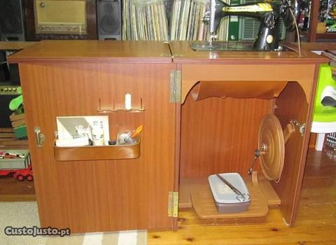 Máquina de costura vintage Singer