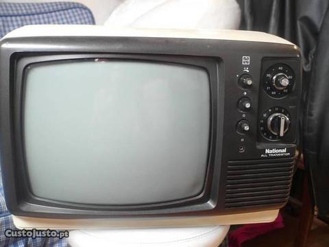 TV vintage anos 70 a funcionar bem