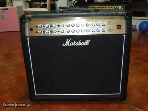 Amplificador Marshall AVT150 150W 1x12 4-Channel C