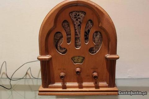 Rádio Antigo Caixa Madeira Design Capela Funciona