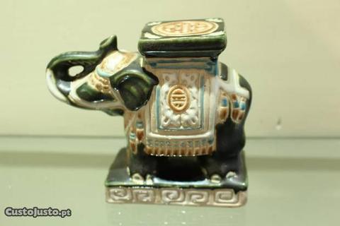 Elefante Porcelana Vidrada Chinesa XX 12 A cm