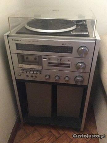 Gira discos Silver Stereo Music System System 70