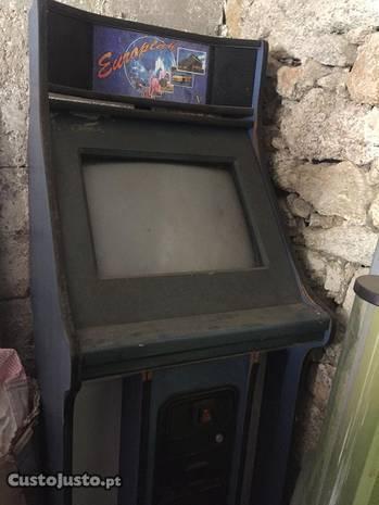 Máquinas arcade e jogos