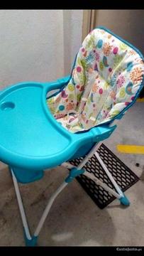 Cadeira de refeição de bébé