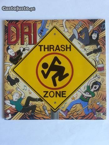 DRI: Thrash Zone - Capas CD