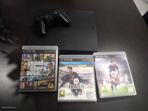 Playstation 3 com 3 jogos e comando