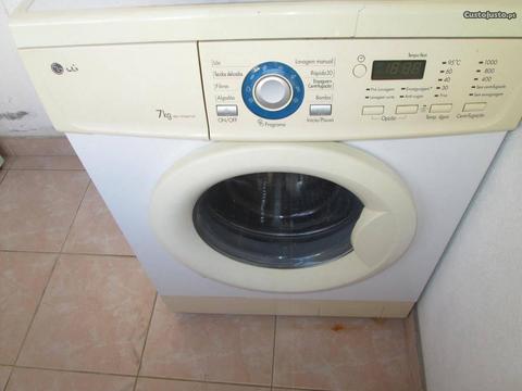 Maquina lavar roupa 7k,C/GARANTIA escrita LG