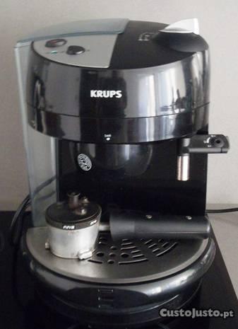Máquina de Café Expresso - Krups