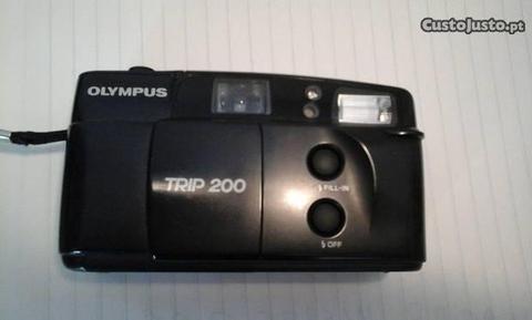 Máquina fotográfica Olympus Trip 200