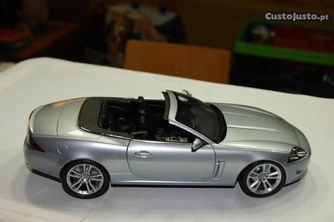 Miniatura Die-cast - Jaguar XK Convertible