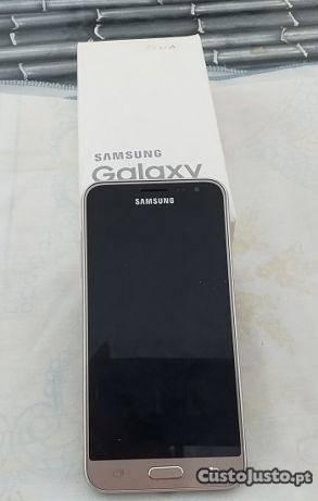 Telemóvel Samsung Galaxy J3