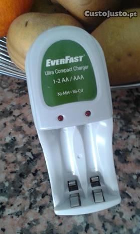Carregador de pilhas AA/AAA,marca Everfast