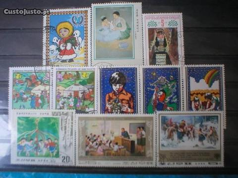 43 selos do tema Crianças