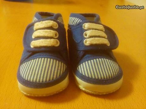 Sapatos azuis bebe nº 17-18 0-6 meses