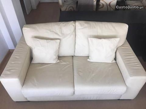 Dois sofás napa branco creme (2 lugares+3 lugares)