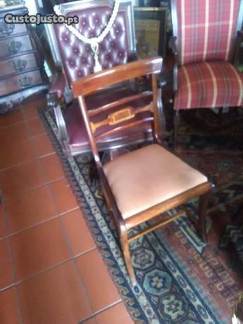 5 antigas cadeiras ao estilo D.Maria madeira maciç