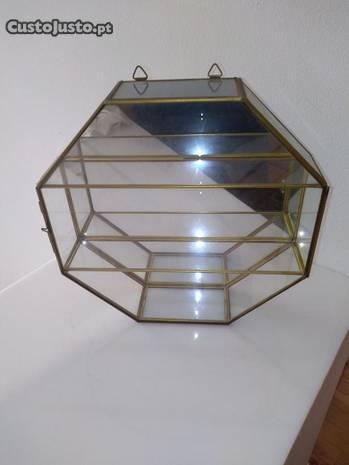 Expositor ou vitrine em latão e vidro, otogonal