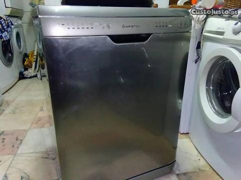 Máquina lavar louça ariston