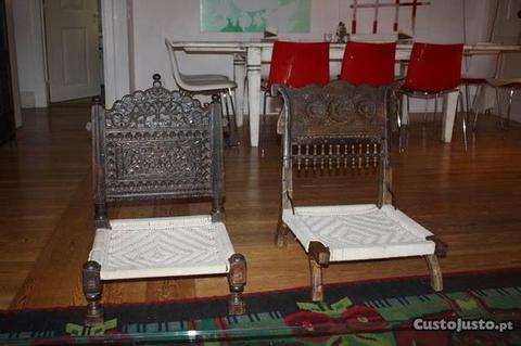 2 Cadeiras baixas estilo indiano