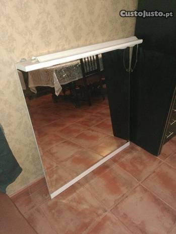 Espelho de Casa de Banho