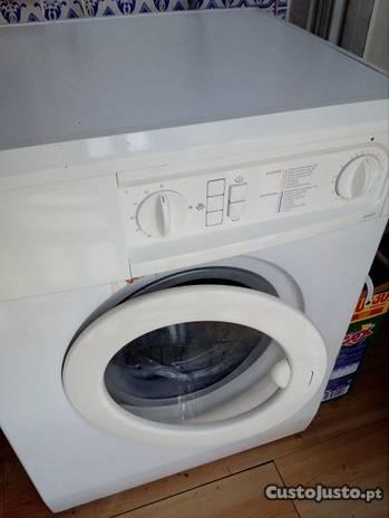 Máquina lavar Roupa