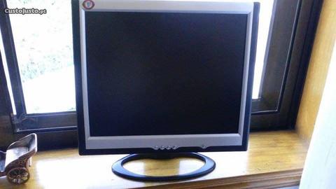 Monitor i-max tft 17 polegadas