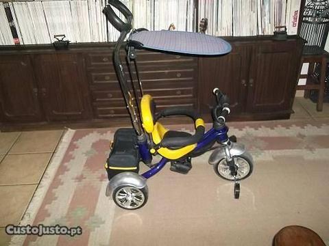 Triciclo para criança