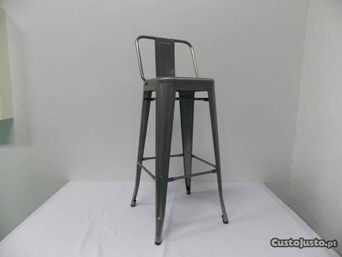 Cadeira de Bar Tolix Réplica com espaldar aço