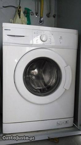 Máquina de lavar roupa Beko