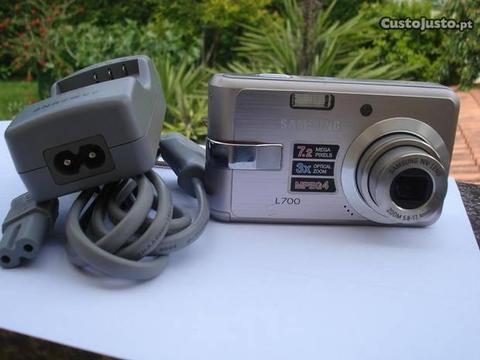 Máquina fotográfica digital Samsung L700