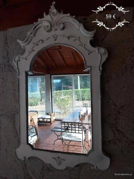 Espelho, restaurado em Shabby Chic