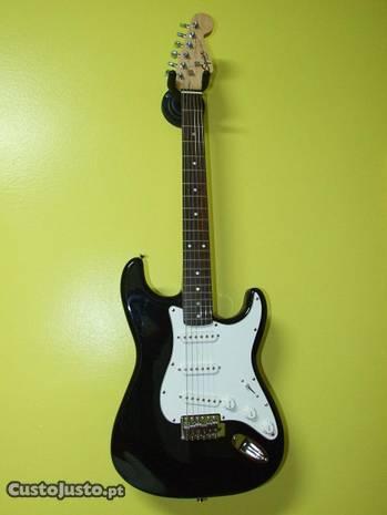 Guitarra Eléctrica Squier Strat Black II