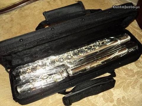 Flauta transversal embalada