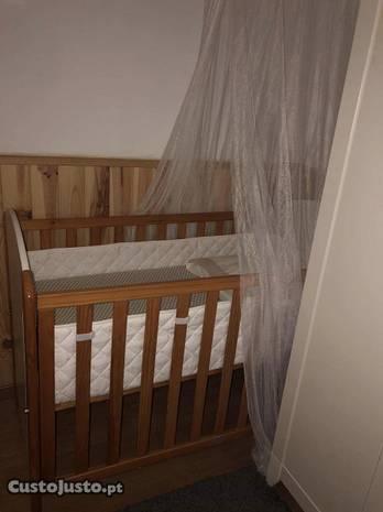 Berço trama com colchão