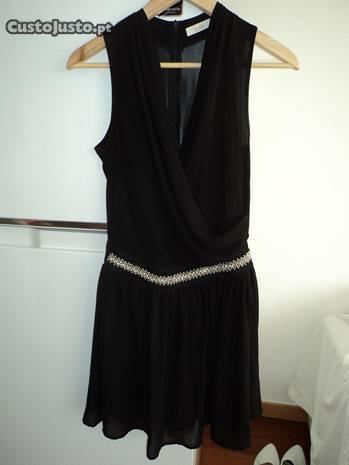 Vestido Preto c/ Aplicação - Tam.M - NOVO