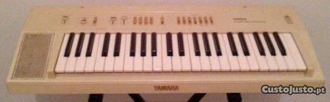 Órgão Yamaha