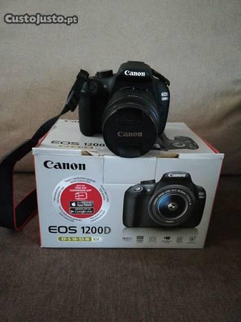 Máquina fotográfica Canon 1200D